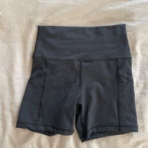 Aerie Hugger Short